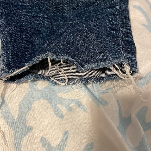 8 Express Girlfriend High Rise Distressed Bottom Jeans - Picture 6 of 6